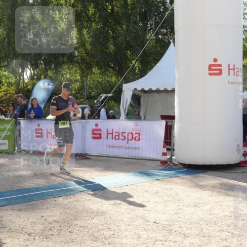 07.09.2025 - 19. Norderstedt Triathlon Zöllner http://msf.ph/oto/8792526 07.09.2025 16:27:46 Ziel 497, 1523, 1528 meine-sportfotos.de