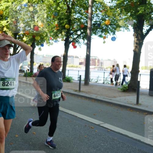 07.09.2025 - BARMER Alsterlauf Yannick Fuchs http://msf.ph/oto/8792544 07.09.2025 11:39:47 Laufen 8241, 8472 meine-sportfotos.de