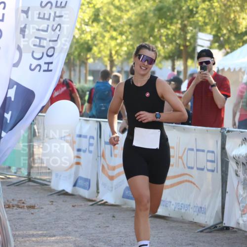 07.09.2025 - 19. Norderstedt Triathlon Zöllner http://msf.ph/oto/8792547 07.09.2025 16:37:51 Ziel 449, 1453 meine-sportfotos.de