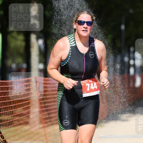 07.09.2025 - 19. Norderstedt Triathlon Michael Strokosch http://msf.ph/oto/8792555 07.09.2025 13:38:59 Laufen 357, 358, 360, 744, 1271 meine-sportfotos.de
