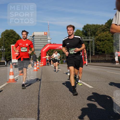 07.09.2025 - BARMER Alsterlauf Yannick Fuchs http://msf.ph/oto/8792564 07.09.2025 09:42:41 Laufen 4481, 523 meine-sportfotos.de
