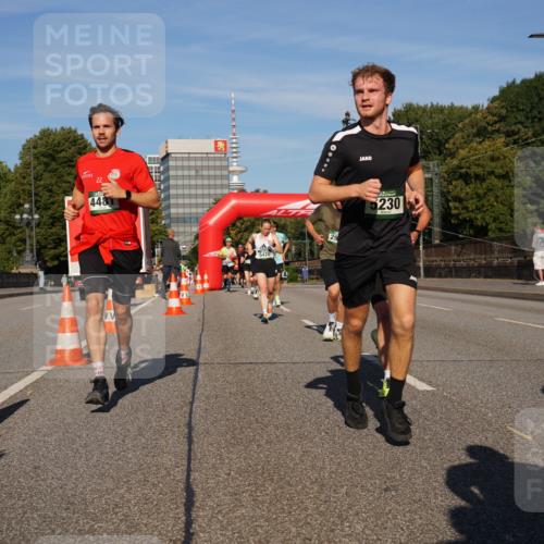 07.09.2025 - BARMER Alsterlauf Yannick Fuchs http://msf.ph/oto/8792577 07.09.2025 09:42:41 Laufen 448, 6230 meine-sportfotos.de