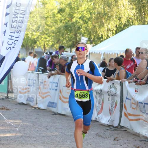07.09.2025 - 19. Norderstedt Triathlon Zöllner http://msf.ph/oto/8792600 07.09.2025 16:38:08 Ziel 1563 meine-sportfotos.de