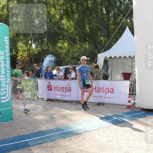 07.09.2025 - 19. Norderstedt Triathlon Zöllner http://msf.ph/oto/8792606 07.09.2025 16:28:25 Ziel 515, 1488, 1529 meine-sportfotos.de