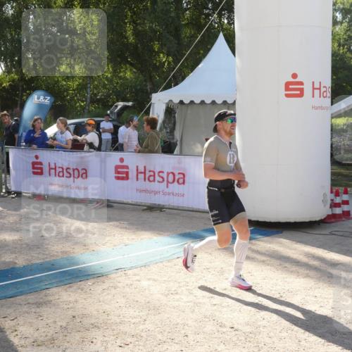 07.09.2025 - 19. Norderstedt Triathlon Zöllner http://msf.ph/oto/8792628 07.09.2025 16:28:29 Ziel 487, 515, 1488, 1529, 1534 meine-sportfotos.de