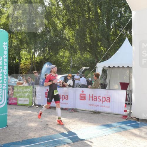 07.09.2025 - 19. Norderstedt Triathlon Zöllner http://msf.ph/oto/8792639 07.09.2025 16:28:37 Ziel 487, 507, 1534 meine-sportfotos.de