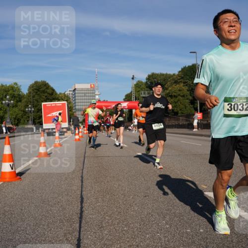 07.09.2025 - BARMER Alsterlauf Yannick Fuchs http://msf.ph/oto/8792657 07.09.2025 09:42:46 Laufen 4924, 36, 3032 meine-sportfotos.de