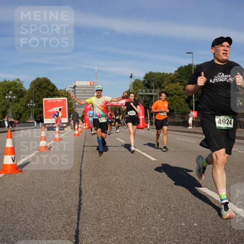 07.09.2025 - BARMER Alsterlauf Yannick Fuchs http://msf.ph/oto/8792677 07.09.2025 09:42:47 Laufen 8418, 5470, 4924 meine-sportfotos.de