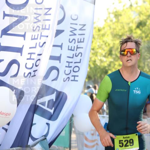 07.09.2025 - 19. Norderstedt Triathlon Zöllner http://msf.ph/oto/8792679 07.09.2025 16:38:17 Ziel 529, 1068, 1563 meine-sportfotos.de