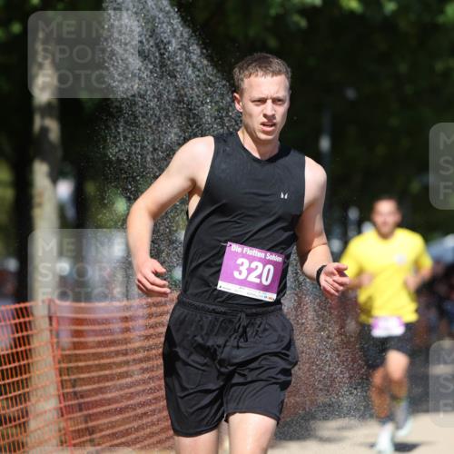 07.09.2025 - 19. Norderstedt Triathlon Michael Strokosch http://msf.ph/oto/8792704 07.09.2025 13:39:38 Laufen 320, 330, 809 meine-sportfotos.de