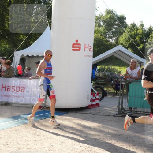 07.09.2025 - 19. Norderstedt Triathlon Zöllner http://msf.ph/oto/8792716 07.09.2025 16:29:57 Ziel 496, 544, 1593 meine-sportfotos.de