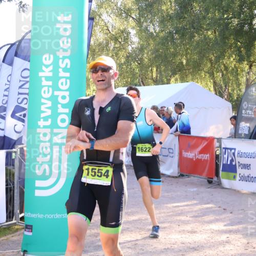 07.09.2025 - 19. Norderstedt Triathlon Zöllner http://msf.ph/oto/8792749 07.09.2025 16:38:23 Ziel 529, 1554 meine-sportfotos.de
