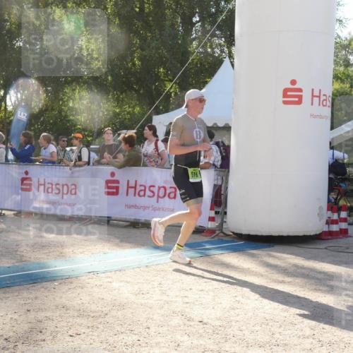 07.09.2025 - 19. Norderstedt Triathlon Zöllner http://msf.ph/oto/8792758 07.09.2025 16:30:17 Ziel 519, 552, 1510 meine-sportfotos.de
