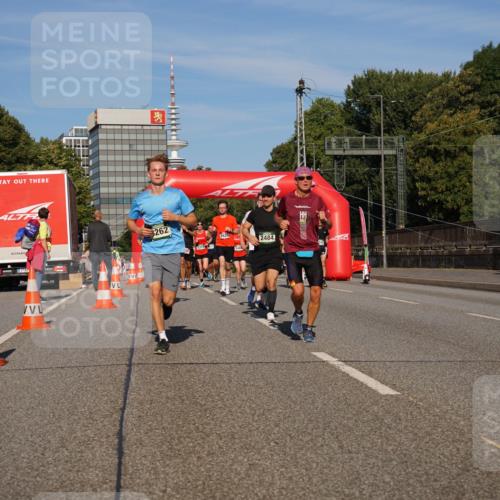 07.09.2025 - BARMER Alsterlauf Yannick Fuchs http://msf.ph/oto/8792761 07.09.2025 09:42:50 Laufen 8262, 2629, 2484 meine-sportfotos.de
