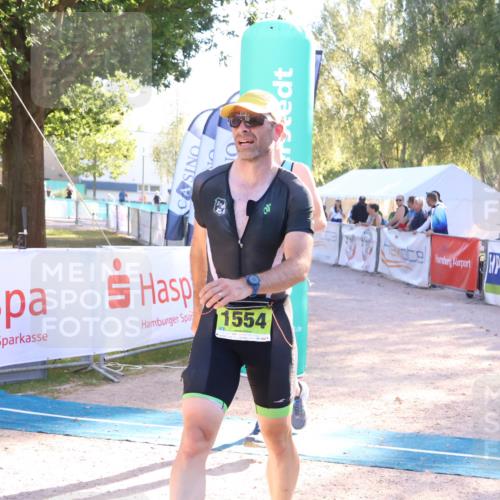 07.09.2025 - 19. Norderstedt Triathlon Zöllner http://msf.ph/oto/8792766 07.09.2025 16:38:24 Ziel 529, 1554 meine-sportfotos.de