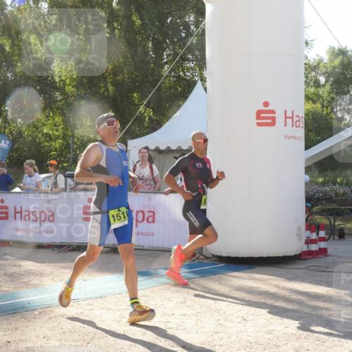 07.09.2025 - 19. Norderstedt Triathlon Zöllner http://msf.ph/oto/8792778 07.09.2025 16:30:21 Ziel 519, 552, 1510 meine-sportfotos.de