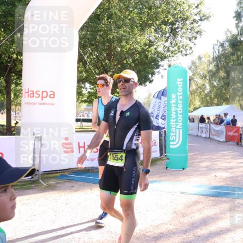 07.09.2025 - 19. Norderstedt Triathlon Zöllner http://msf.ph/oto/8792780 07.09.2025 16:38:25 Ziel 529, 1554 meine-sportfotos.de