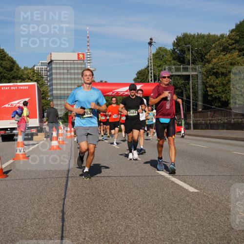 07.09.2025 - BARMER Alsterlauf Yannick Fuchs http://msf.ph/oto/8792790 07.09.2025 09:42:50 Laufen 262, 2484, 2629, 5460 meine-sportfotos.de