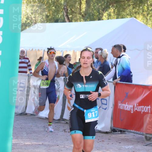 07.09.2025 - 19. Norderstedt Triathlon Zöllner http://msf.ph/oto/8792794 07.09.2025 16:38:39 Ziel 536, 917 meine-sportfotos.de