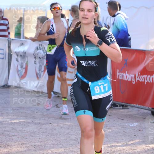07.09.2025 - 19. Norderstedt Triathlon Zöllner http://msf.ph/oto/8792799 07.09.2025 16:38:40 Ziel 536, 917 meine-sportfotos.de