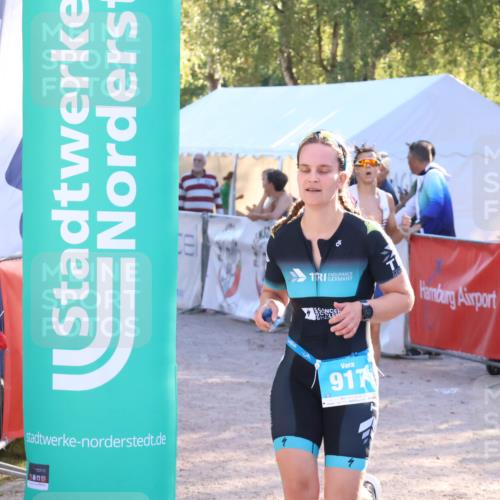 07.09.2025 - 19. Norderstedt Triathlon Zöllner http://msf.ph/oto/8792818 07.09.2025 16:38:41 Ziel 536, 917 meine-sportfotos.de