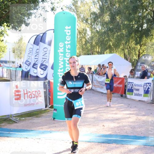 07.09.2025 - 19. Norderstedt Triathlon Zöllner http://msf.ph/oto/8792831 07.09.2025 16:38:42 Ziel 536, 917, 1481 meine-sportfotos.de