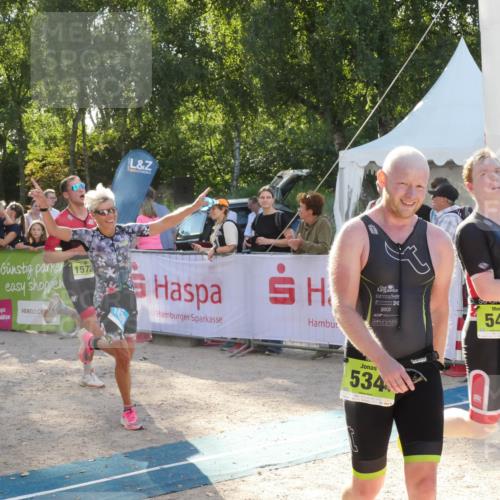 07.09.2025 - 19. Norderstedt Triathlon Zöllner http://msf.ph/oto/8792844 07.09.2025 16:31:04 Ziel 477, 534, 548, 1071, 1439, 1572 meine-sportfotos.de
