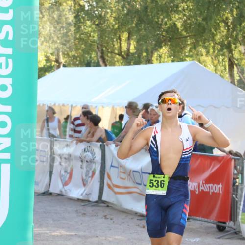 07.09.2025 - 19. Norderstedt Triathlon Zöllner http://msf.ph/oto/8792848 07.09.2025 16:38:43 Ziel 536, 917, 1481 meine-sportfotos.de
