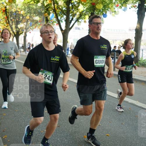 07.09.2025 - BARMER Alsterlauf Yannick Fuchs http://msf.ph/oto/8792882 07.09.2025 11:40:11 Laufen 10, 1256, 36, 243, 136, 8338 meine-sportfotos.de