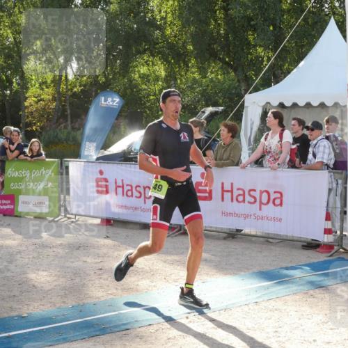 07.09.2025 - 19. Norderstedt Triathlon Zöllner http://msf.ph/oto/8792916 07.09.2025 16:31:18 Ziel 549 meine-sportfotos.de