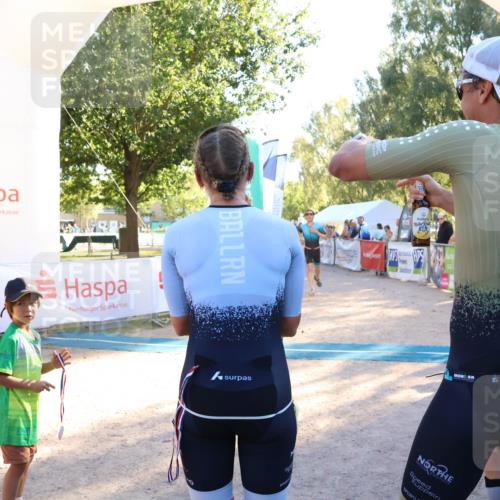 07.09.2025 - 19. Norderstedt Triathlon Zöllner http://msf.ph/oto/8792923 07.09.2025 16:38:56 Ziel 1070, 1625 meine-sportfotos.de