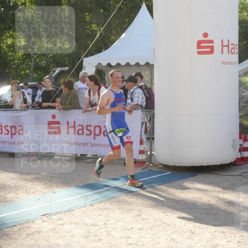 07.09.2025 - 19. Norderstedt Triathlon Zöllner http://msf.ph/oto/8792949 07.09.2025 16:31:27 Ziel 480, 525, 1594 meine-sportfotos.de