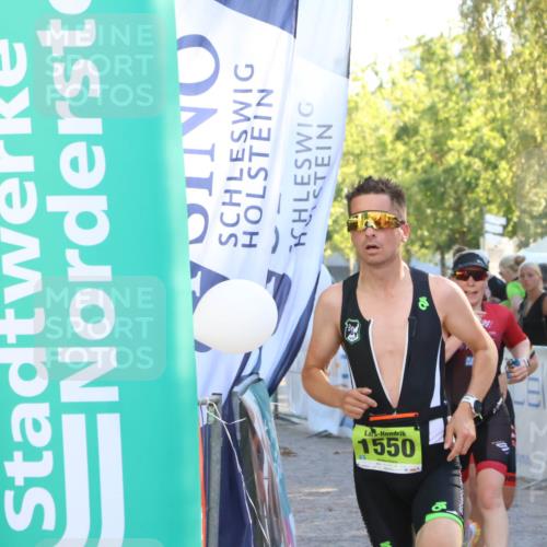 07.09.2025 - 19. Norderstedt Triathlon Zöllner http://msf.ph/oto/8792987 07.09.2025 16:39:30 Ziel 1060, 1073, 1105, 1550 meine-sportfotos.de