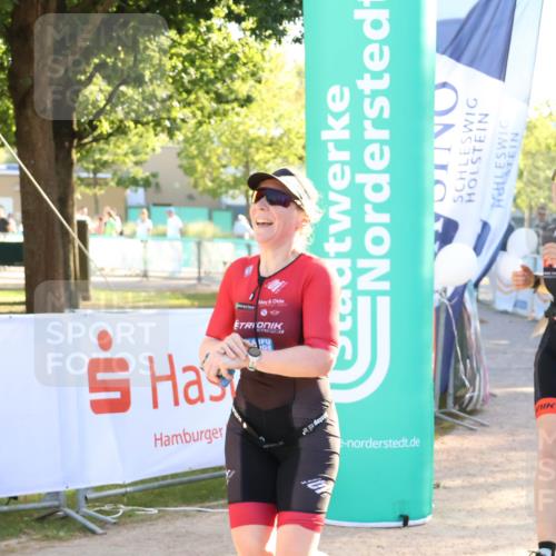 07.09.2025 - 19. Norderstedt Triathlon Zöllner http://msf.ph/oto/8793029 07.09.2025 16:39:32 Ziel 1060, 1067, 1073, 1105, 1550 meine-sportfotos.de