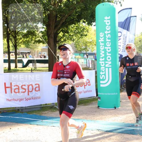 07.09.2025 - 19. Norderstedt Triathlon Zöllner http://msf.ph/oto/8793033 07.09.2025 16:39:33 Ziel 1060, 1067, 1073, 1105, 1550 meine-sportfotos.de