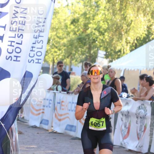 07.09.2025 - 19. Norderstedt Triathlon Zöllner http://msf.ph/oto/8793042 07.09.2025 16:39:35 Ziel 1060, 1067, 1073, 1105, 1550, 1564 meine-sportfotos.de