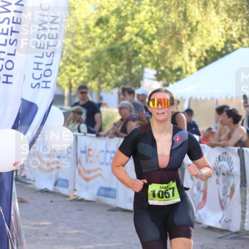 07.09.2025 - 19. Norderstedt Triathlon Zöllner http://msf.ph/oto/8793047 07.09.2025 16:39:35 Ziel 1060, 1067, 1073, 1105, 1550, 1564 meine-sportfotos.de