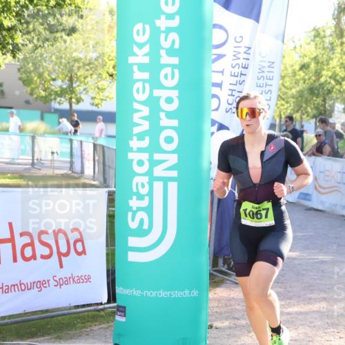 07.09.2025 - 19. Norderstedt Triathlon Zöllner http://msf.ph/oto/8793057 07.09.2025 16:39:36 Ziel 1060, 1067, 1073, 1105, 1550, 1564 meine-sportfotos.de