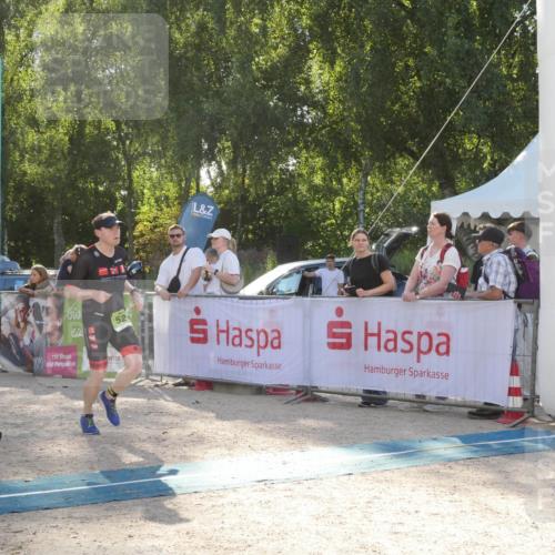 07.09.2025 - 19. Norderstedt Triathlon Zöllner http://msf.ph/oto/8793064 07.09.2025 16:32:35 Ziel 521, 1433, 1484 meine-sportfotos.de