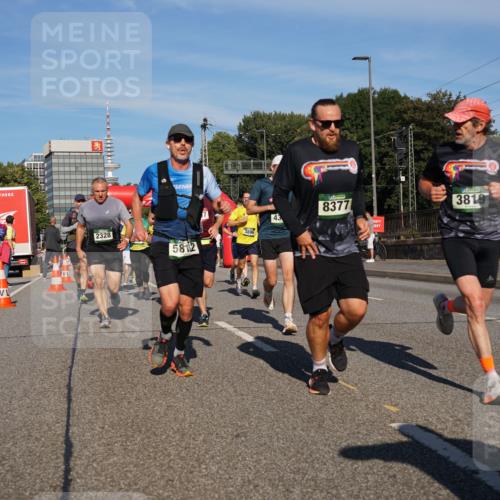 07.09.2025 - BARMER Alsterlauf Yannick Fuchs http://msf.ph/oto/8793070 07.09.2025 09:43:00 Laufen 2328, 5812, 3896, 43, 8377, 3819, 5 meine-sportfotos.de