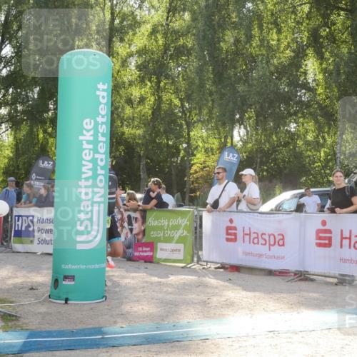 07.09.2025 - 19. Norderstedt Triathlon Zöllner http://msf.ph/oto/8793075 07.09.2025 16:32:37 Ziel 490, 521, 1433, 1484 meine-sportfotos.de