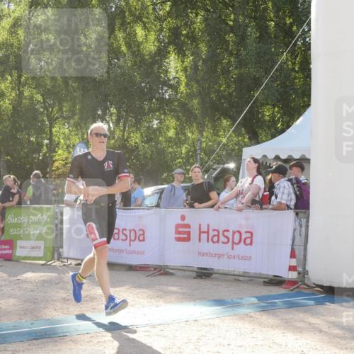 07.09.2025 - 19. Norderstedt Triathlon Zöllner http://msf.ph/oto/8793117 07.09.2025 16:32:48 Ziel 547 meine-sportfotos.de