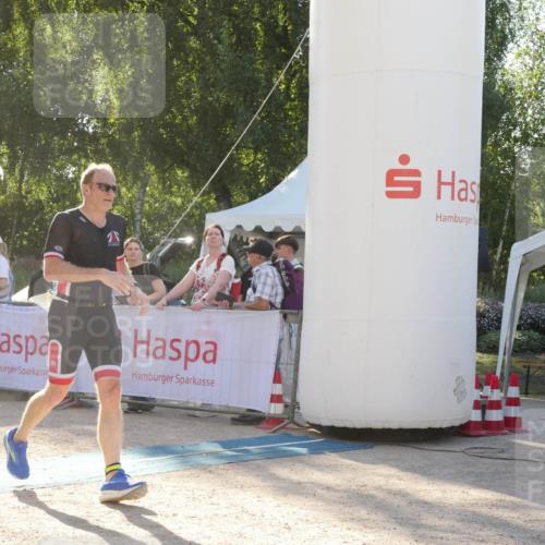 07.09.2025 - 19. Norderstedt Triathlon Zöllner http://msf.ph/oto/8793125 07.09.2025 16:32:49 Ziel 547 meine-sportfotos.de