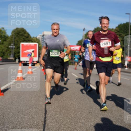 07.09.2025 - BARMER Alsterlauf Yannick Fuchs http://msf.ph/oto/8793137 07.09.2025 09:43:02 Laufen 2328, 2697, 43 meine-sportfotos.de