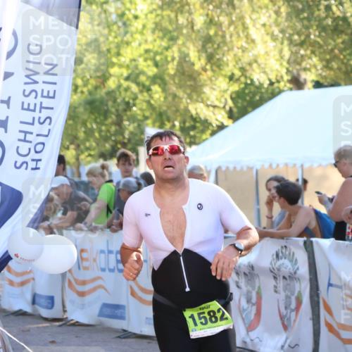 07.09.2025 - 19. Norderstedt Triathlon Zöllner http://msf.ph/oto/8793149 07.09.2025 16:40:08 Ziel 1582 meine-sportfotos.de