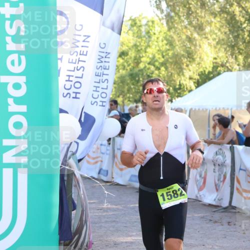 07.09.2025 - 19. Norderstedt Triathlon Zöllner http://msf.ph/oto/8793164 07.09.2025 16:40:09 Ziel 1582 meine-sportfotos.de