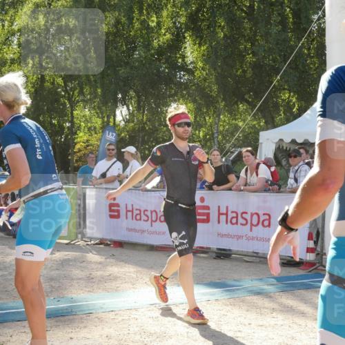 07.09.2025 - 19. Norderstedt Triathlon Zöllner http://msf.ph/oto/8793186 07.09.2025 16:33:51 Ziel 488 meine-sportfotos.de