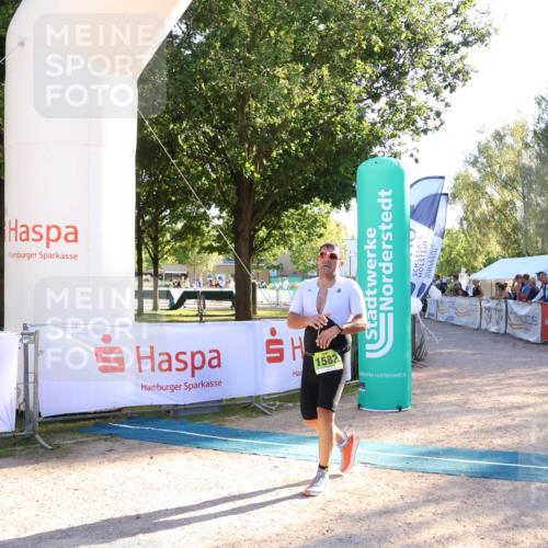 07.09.2025 - 19. Norderstedt Triathlon Zöllner http://msf.ph/oto/8793190 07.09.2025 16:40:10 Ziel 1582 meine-sportfotos.de