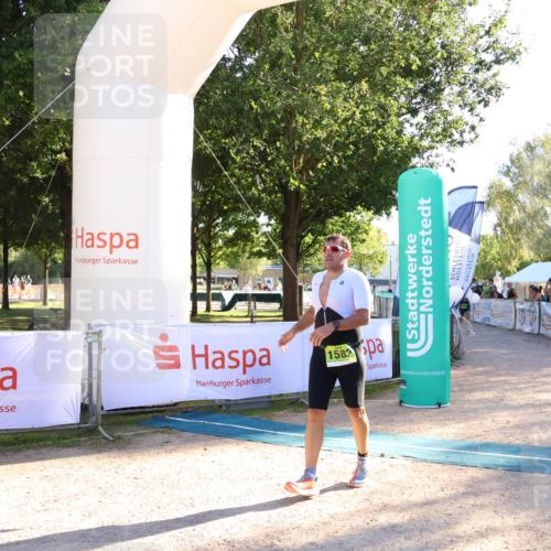 07.09.2025 - 19. Norderstedt Triathlon Zöllner http://msf.ph/oto/8793193 07.09.2025 16:40:11 Ziel 1485, 1582 meine-sportfotos.de
