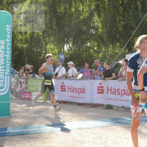 07.09.2025 - 19. Norderstedt Triathlon Zöllner http://msf.ph/oto/8793213 07.09.2025 16:34:19 Ziel 1626 meine-sportfotos.de